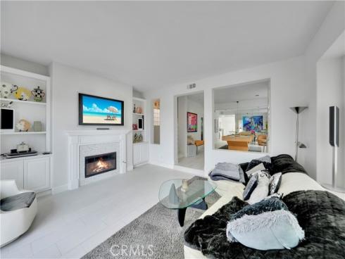 302 Huntington Street, Huntington Beach, CA