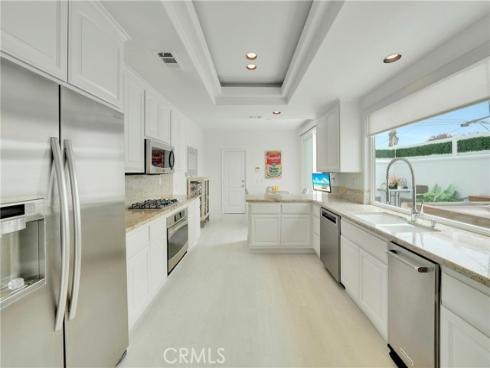 302 Huntington Street, Huntington Beach, CA