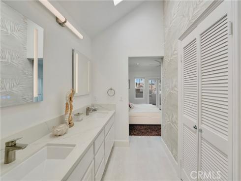 302 Huntington Street, Huntington Beach, CA