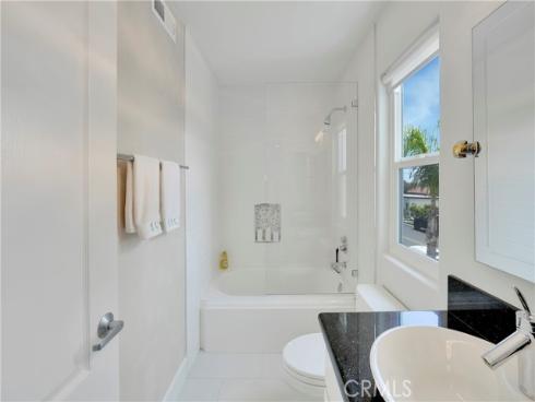 302 Huntington Street, Huntington Beach, CA