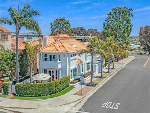 302 Huntington Street, Huntington Beach, CA