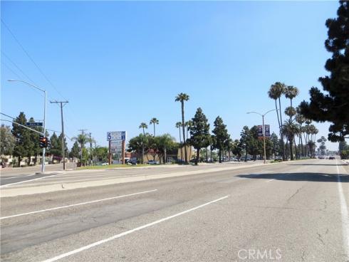 18900 Delaware 12 , Huntington Beach, CA