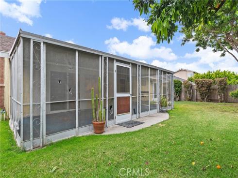 20672 Chaucer Lane, Huntington Beach, CA