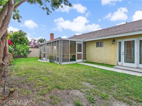 20672 Chaucer Lane, Huntington Beach, CA