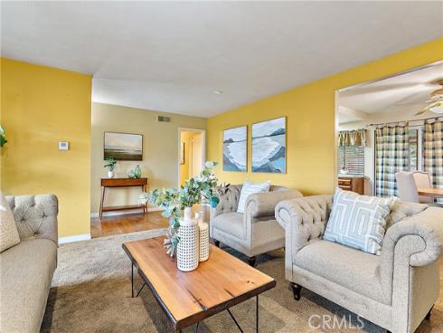 20672 Chaucer Lane, Huntington Beach, CA