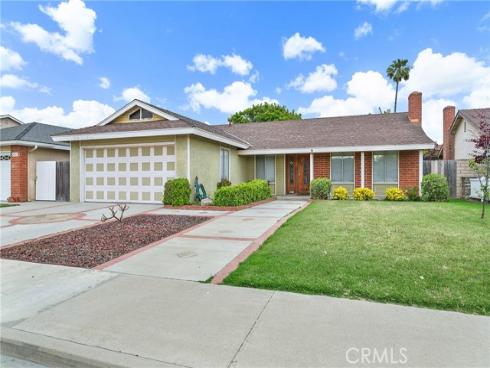 20672 Chaucer Lane, Huntington Beach, CA