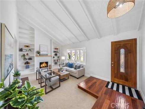 9432 Waterfront Dr , Huntington Beach, CA