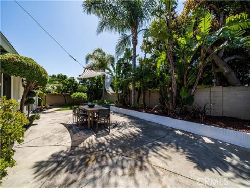 9432 Waterfront Dr , Huntington Beach, CA