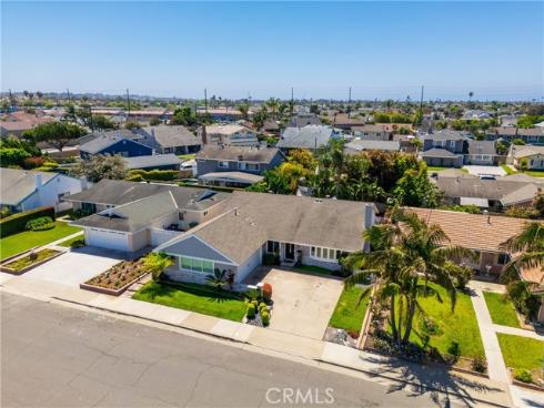 9432 Waterfront Dr , Huntington Beach, CA