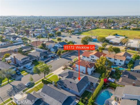 15752 Wicklow Lane, Huntington Beach, CA