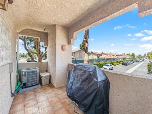 4591 Warner 105 Avenue, Huntington Beach, CA