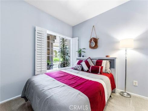 4591 Warner 105 Avenue, Huntington Beach, CA