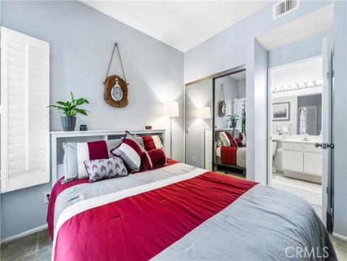 4591 Warner 105 Avenue, Huntington Beach, CA