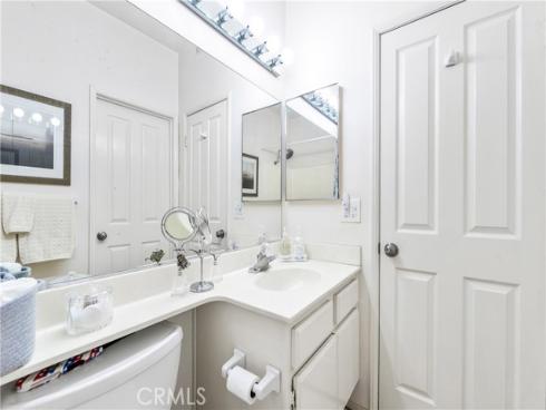 4591 Warner 105 Avenue, Huntington Beach, CA