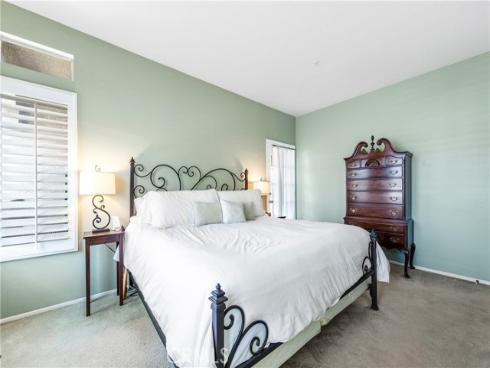 4591 Warner 105 Avenue, Huntington Beach, CA