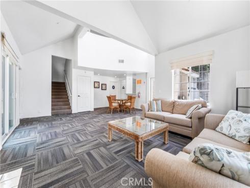 4591 Warner 105 Avenue, Huntington Beach, CA