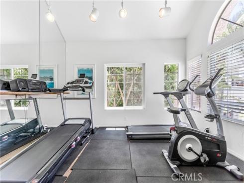 4591 Warner 105 Avenue, Huntington Beach, CA