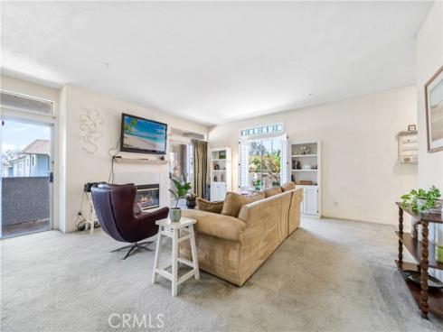 4591 Warner 105 Avenue, Huntington Beach, CA