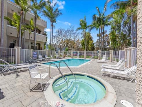 4591 Warner 105 Avenue, Huntington Beach, CA