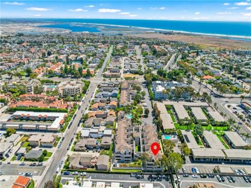 4591 Warner 105 Avenue, Huntington Beach, CA