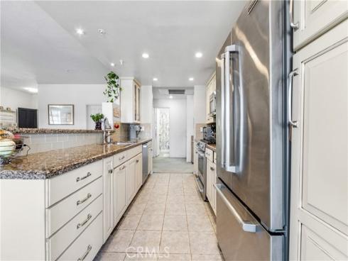 4591 Warner 105 Avenue, Huntington Beach, CA