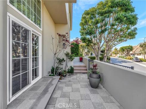 6062 Panorama Drive, Huntington Beach, CA