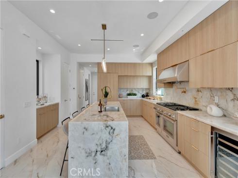 518 8th Street , Huntington Beach, CA