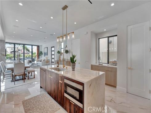 518 8th Street , Huntington Beach, CA