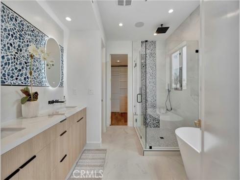 518 8th Street , Huntington Beach, CA