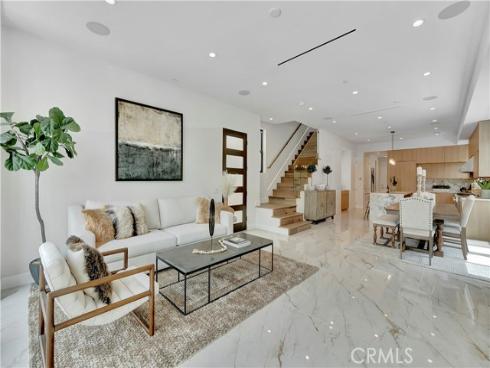 518 8th Street , Huntington Beach, CA