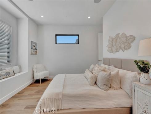 518 8th Street , Huntington Beach, CA