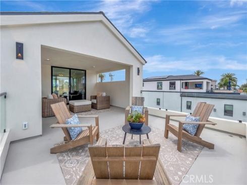 518 8th Street , Huntington Beach, CA