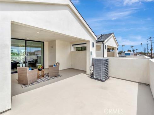518 8th Street , Huntington Beach, CA