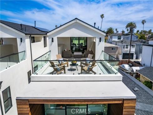 518 8th Street , Huntington Beach, CA