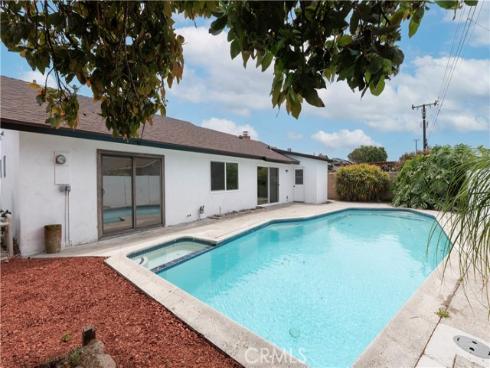 15821 Willett Lane, Huntington Beach, CA