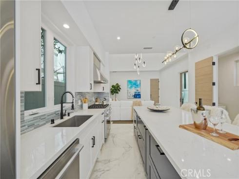 125 8th Street, Huntington Beach, CA