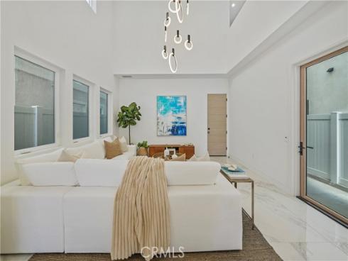 125 8th Street, Huntington Beach, CA