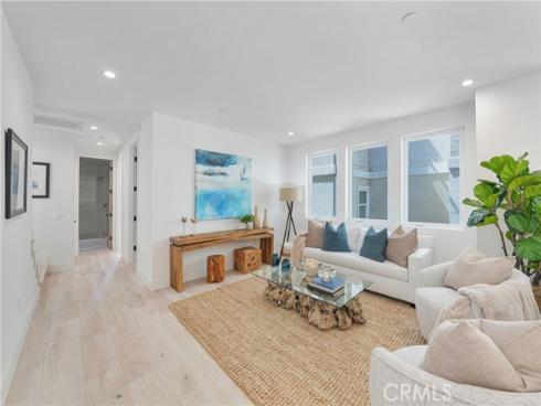 125 8th Street, Huntington Beach, CA