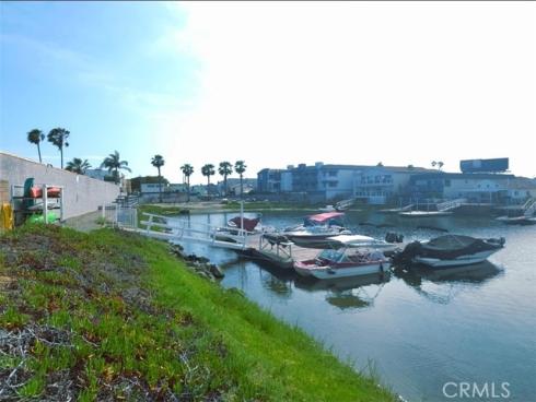 17072  Pacific Coast (#100)  202 , Huntington Beach, CA