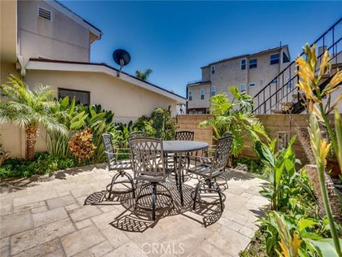 321 13th Street, Huntington Beach, CA