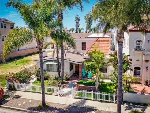 321 13th Street, Huntington Beach, CA