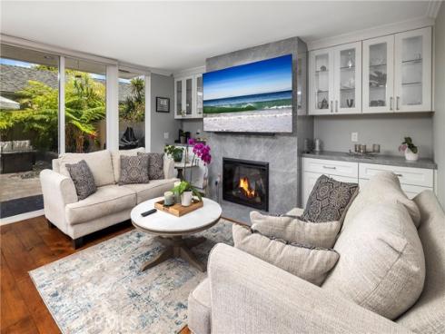 16422 Harbour 17 Lane, Huntington Beach, CA