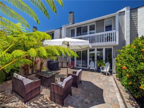 16422 Harbour 17 Lane, Huntington Beach, CA