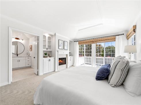 19365 Woodlands Drive, Huntington Beach, CA