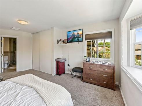 21041 Shaw Lane, Huntington Beach, CA