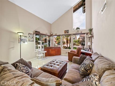 21041 Shaw Lane, Huntington Beach, CA