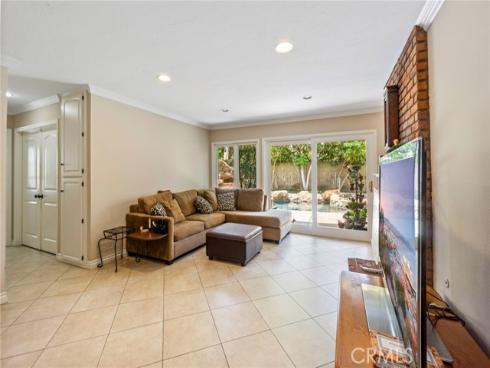 21041 Shaw Lane, Huntington Beach, CA