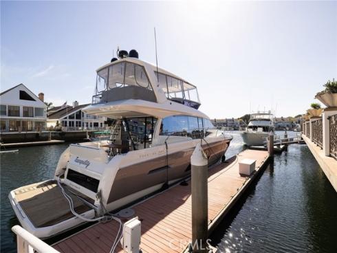 16111 Santa Barbara Lane, Huntington Beach, CA