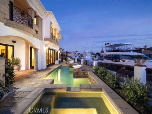 16111 Santa Barbara Lane, Huntington Beach, CA