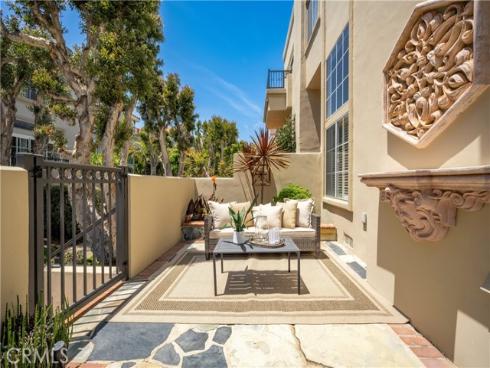 19431 Merion Circle, Huntington Beach, CA